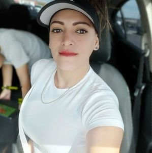 Meet your Posher, Celia